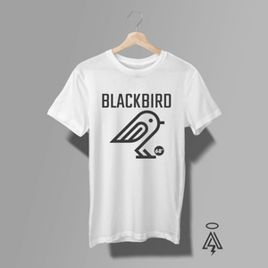 This tee pays tribute to one of the most beautiful and timeless songs in rock history, “Blackbird” by The Beatles. The “68’” badge marks the year of the track’s release.